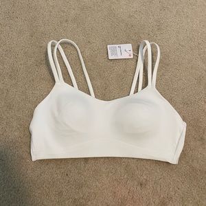 Lululemon like a cloud bra